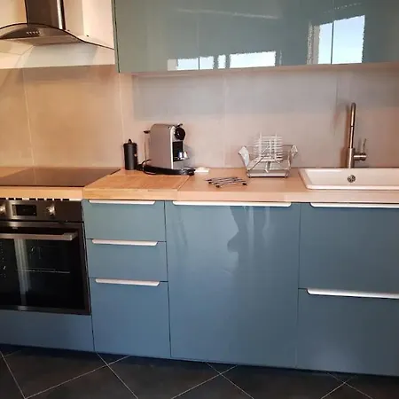 Apartment Splendide T2 Face A La Mer, Terrasse, Wifi Hendaye